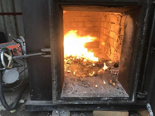 Μηχανή καύσης ζώων και ζώων με λειτουργία καύσης αποβλήτων με ντίζελ/φυσικό αέριο